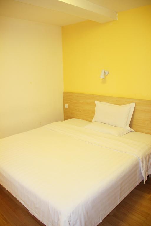 7Days Inn Wuhan Zongguan Room photo