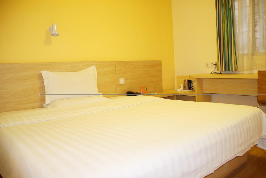7Days Inn Wuhan Zongguan Room photo