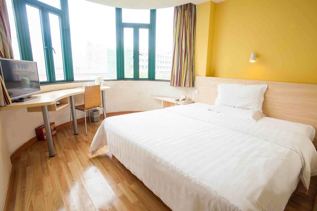 7Days Inn Wuhan Zongguan Room photo