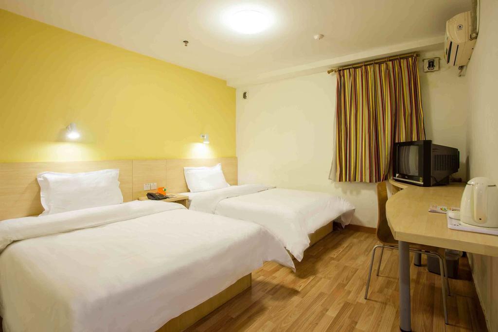 7Days Inn Wuhan Zongguan Room photo