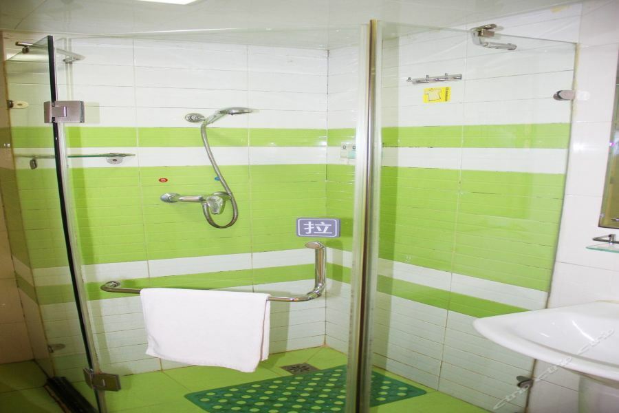 7Days Inn Wuhan Zongguan Exterior photo